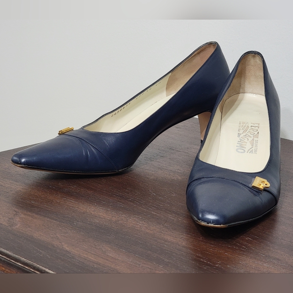Salvatore Ferragamo Made in Italy Navy Blue Leather Pumps Women's Size 10 2A - Picture 9 of 14